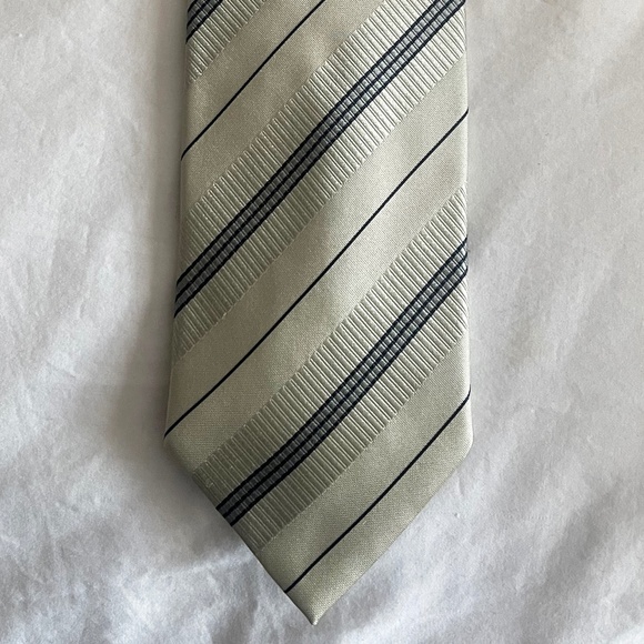 Armani Collezioni Tie - Picture 3 of 4